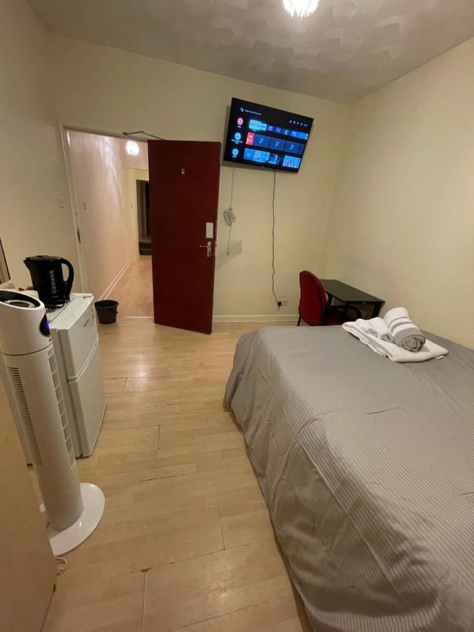 Blackberry Rooms Self-Catering 南安普敦 外观 照片